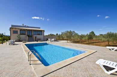Вилла YourHouse Can Nofre Vell quiet finca in the countryside