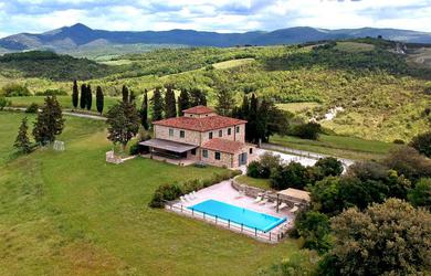 Villa Querceto Villa Sleeps 22 with Pool Air Con and WiFi