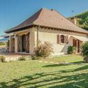 Villa Lovely House in Condat sur V z re with Private Swimming Pool