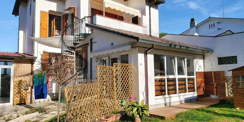 Дом отдыха 3 bedrooms house at Marina di Ravenna 400 m away from the beach with enclosed garden and wifi
