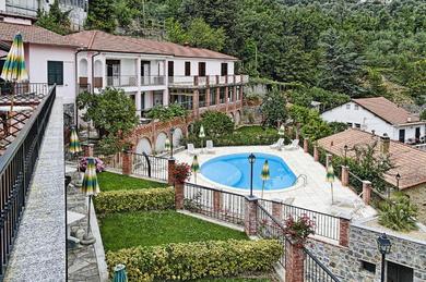 Отель Apartment in Castellaro with communal pool