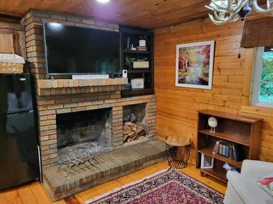 Secluded Cabin Living in this 3 Bedroom 1 Bath Cabin