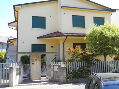 Guest house "Villa Bruna"