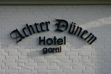 Отель Hotel Achter Dünem