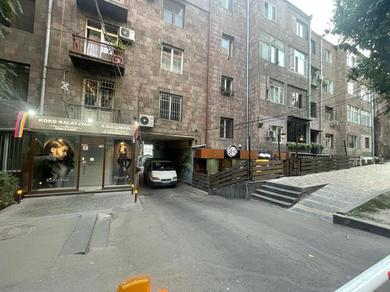 Central Yerevan 3 Bedroom Luxury Apartment,Near Republic Square
