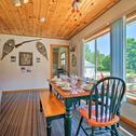 Holiday home Rowleys Bay Cottage with Grill Near Fall Foliage