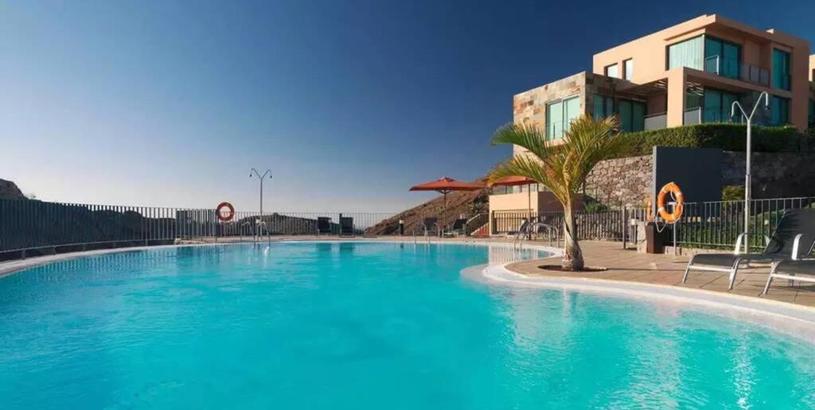Вилла Villa with Heated Pool Access in Luxury Golf Resort