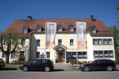 Отель Hotel - Restaurant Kastanienhof Lauingen