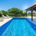Holiday home Amazing home in Smokovic w/ Outdoor swimming pool, WiFi and 4 Bedrooms