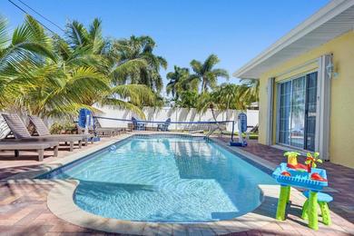 Villa Close to Beach 4 Br with Private Heated Pool