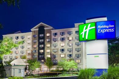 Отель Holiday Inn Express Hauppauge-Long Island, an IHG Hotel