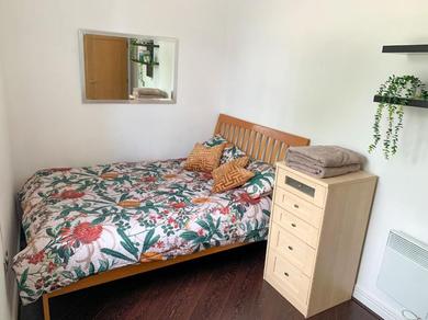 Guest house Room in Stratford with private bathroom and parking