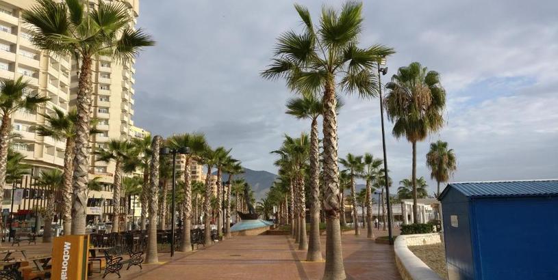 Apartments 2 BEDROOM 2 BATHROOM APARTMENT in the heart of Fuengirola with big terrace and free parking space close to beach