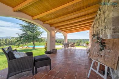 Villa Wine Estates Shardana Luxury Cottage With Pool and Spa on request