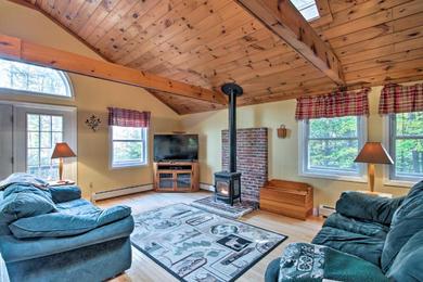Holiday home Bethel Chalet with Hot Tub 3 Miles to Sunday River!