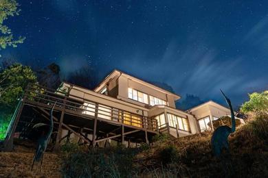 Отель 熱海網代 山の中の太平洋一望隠れ家 Atami Ajiro Ocean View House