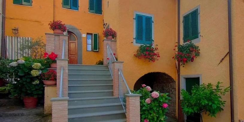 Апартаменты Cozy and comfortable apartment in Poggio Camporgiano