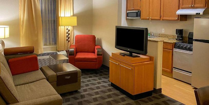 Hotel MainStay Suites Middleburg Heights Cleveland Airport