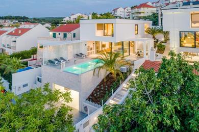 Villa Seaside luxury villa with a swimming pool Sutivan, Brac - 16171