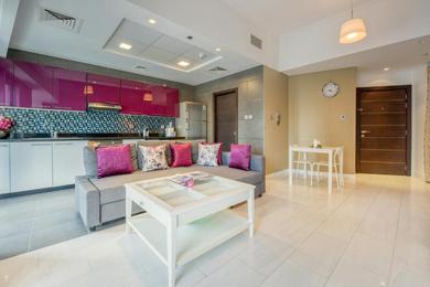 Outstanding Apartment at the Cayan Tower by Deluxe Holiday Homes