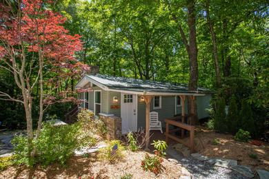  Cozy Cottage - New Listing on App Ski Mtn! Updated home with Firepit!