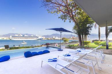 Вилла Capitalia - Award Wining Villa with Private Pool, Beach and Staff