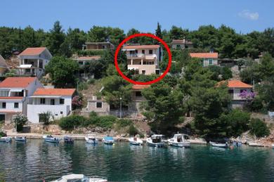 Apartments Apartments by the sea Basina, Hvar - 4620