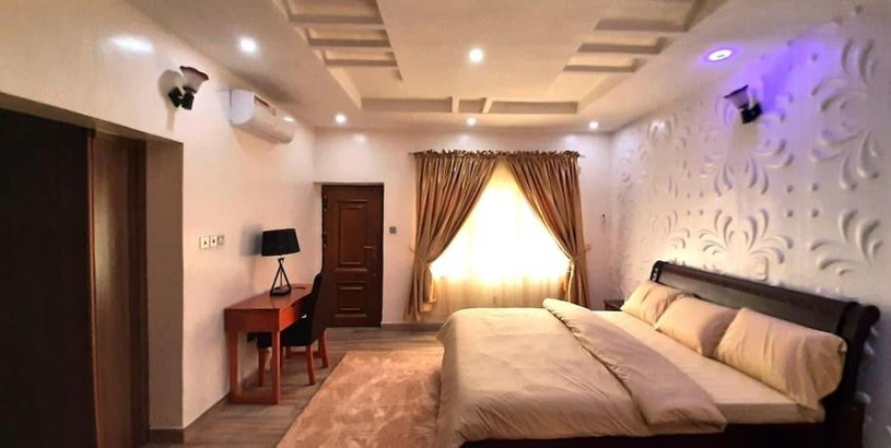 Hotel Luxurious 2 Bedroom Oceanfront Apartment in Lekki