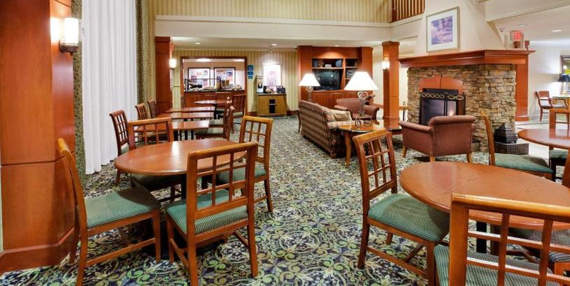 Отель Staybridge Suites Allentown Airport Lehigh Valley, an IHG Hotel