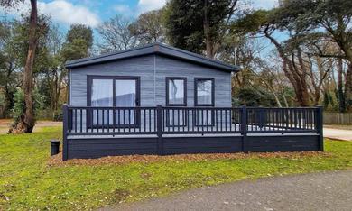 Lodge Stunning Lodge With Large Decking At Azure Seas In Suffolk Ref 32109og