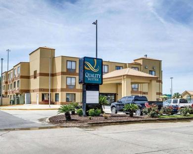 Отель Quality Suites Baton Rouge East - Denham Springs