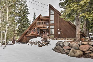 Lake Tahoe Cabin with Hot Tub 11 Mi to Squa with Alpine!