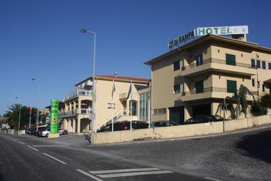 Отель Ze da Rampa Hotel