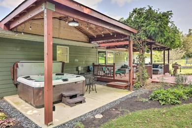 Holiday home Family-Friendly Brookville Home with Hot Tub!