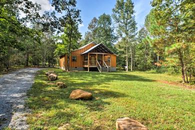 Holiday home Peaceful Cabin Near Little River Canyon!