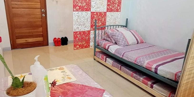 Хостел Affordable Cozy Transient Room Near NAIA Terminal 3