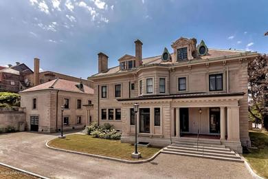 Holiday home Woolworth Mansion Scranton 8 Bedrooms 20 beds