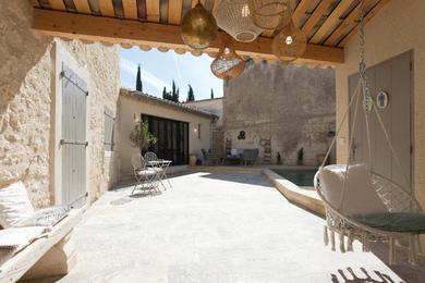 Holiday home Maison de village provencal avec piscine