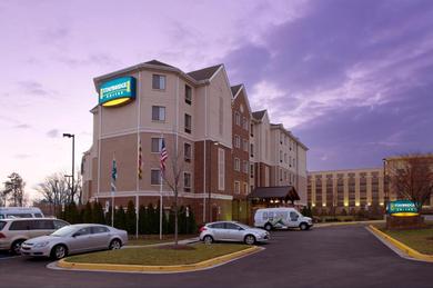 Отель Staybridge Suites Baltimore BWI Airport, an IHG Hotel