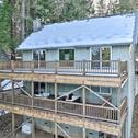 Дом отдыха Cold Springs Mountain Retreat with 2-Level Deck