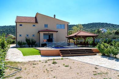 Pool Villa Julija With Gym and Sauna - Happy Rentals