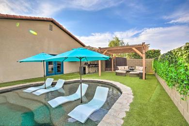 Holiday home Indio Oasis with Private Saltwater Pool and Tiki Bar!