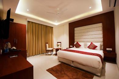 Отель Hotel Z Suite-Near Delhi Airport