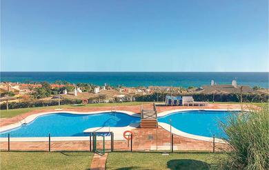 Nice apartment in Lnea de la Concepcin with 3 Bedrooms, WiFi and Outdoor swimming pool