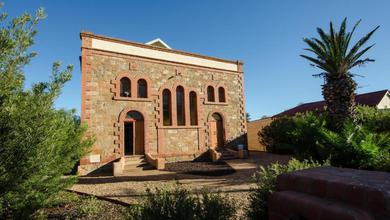 Вилла Broken Hill Outback Church Stay