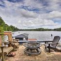 Дом отдыха Waterfront Gem on Lake Sinclair with Boat Dock!