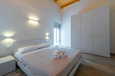 Отель Comfy & Roomy Apt - View on the Ligurian Hills!