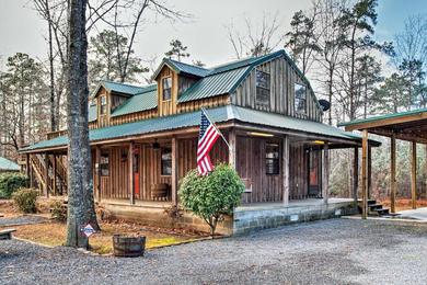 Holiday home Greers Ferry Lake Home with 2 Decks, BBQ and Fire Pit!