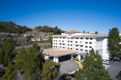 Отель Embassy Suites by Hilton San Rafael Marin County