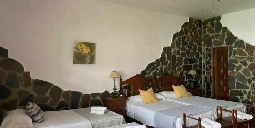Guest house Hotel rural Villa Torreaguila